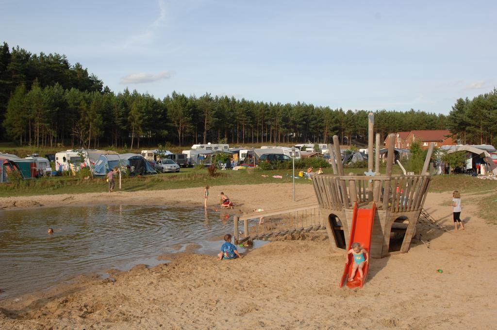 Camping-Und Ferienpark Havelberge Gross Quassow Bilik gambar